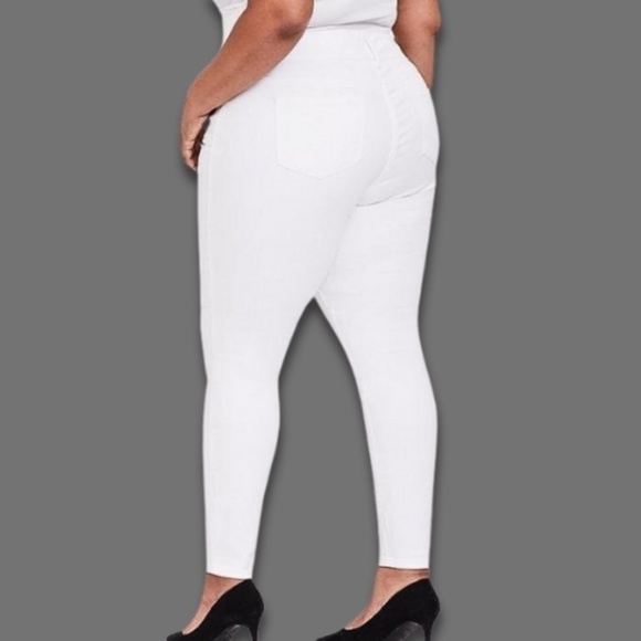 Torrid Jeggings Super Stretch Denim Jeans High-Rise 5-Pockets White Women’s 18R - Picture 2 of 7